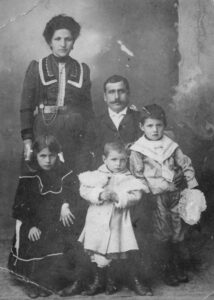 عائلة ارمنية ارستقراطية