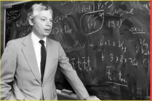 الفيزيائي "ستيفن واينبرغ"، الحائز على جائزة نوبل