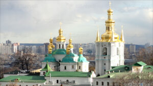 دير كييفو بيتشورسكايا لافرا رمز كنيسة الدولة الأوكرانية اليوم 