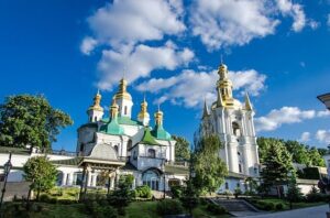 كييف بيشيرسك لافرا