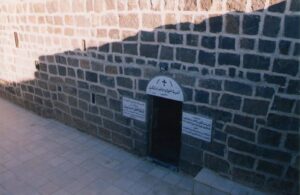 كنيسة موثبين الاثرية