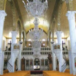 داخل الكاتدرائية المريمية