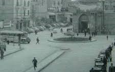 ساحة باب توما في الخمسينيات والباصات القديمة